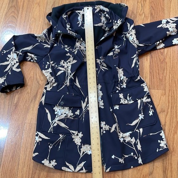 A Isaac Mizrahi Live Women’s Coat Size 1X Full Zipper Removable Hood Black Tan - Picture 9 of 13